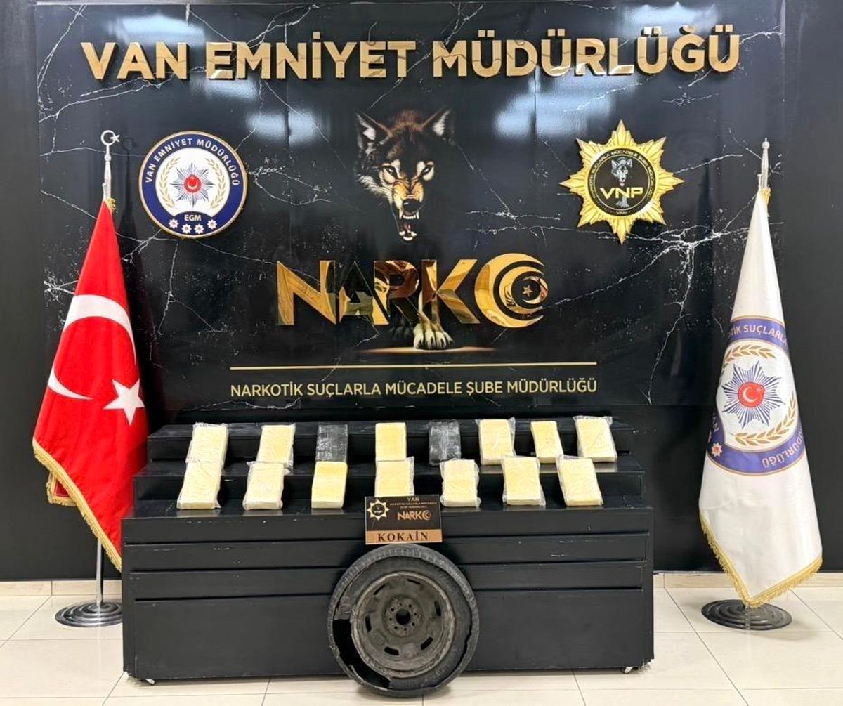 Van'da narkotik operasyonu: 16 kilo kokain ele geçirildi
