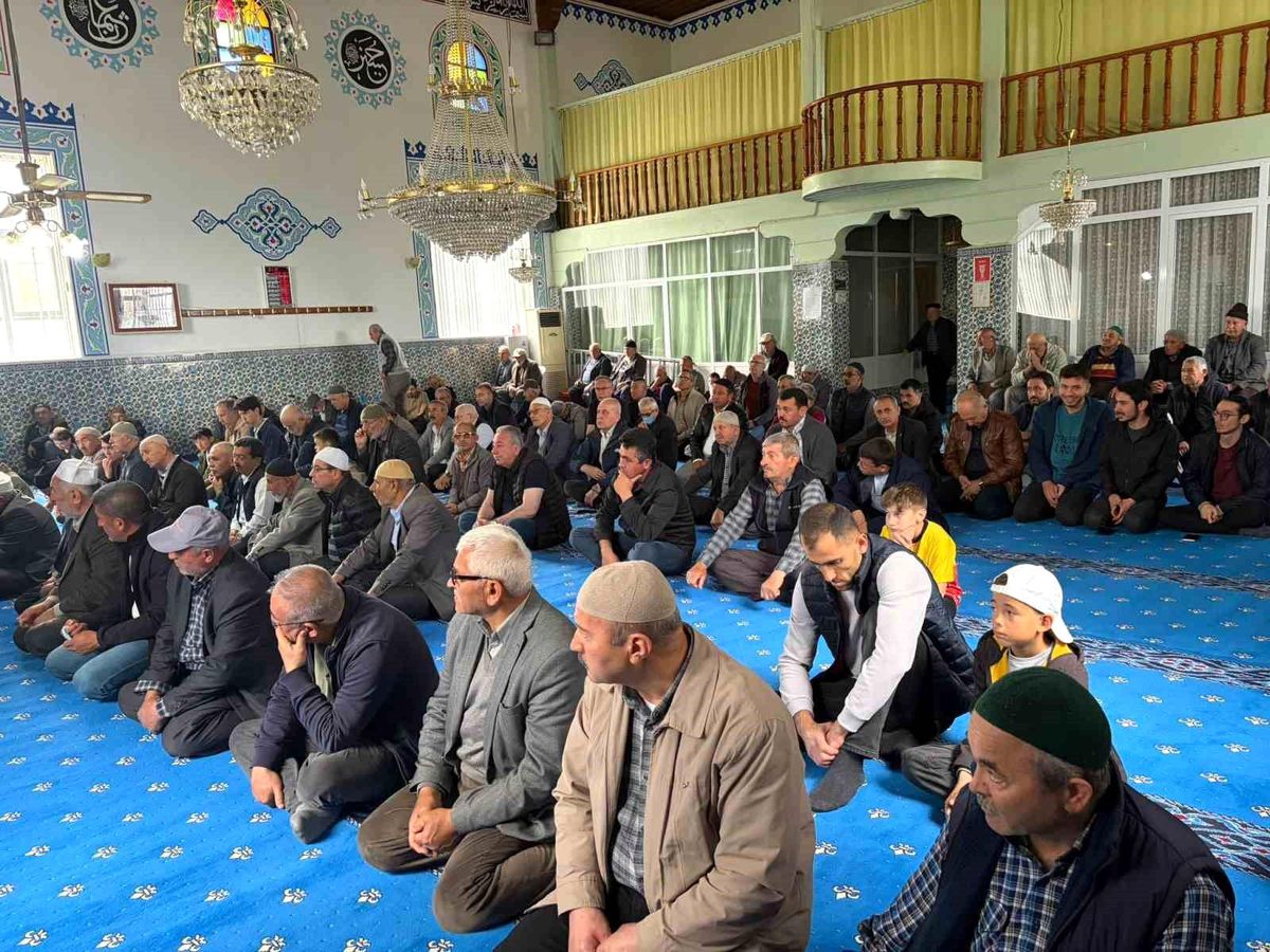 Ankara'da yağmur ve şükür duası yapıldı