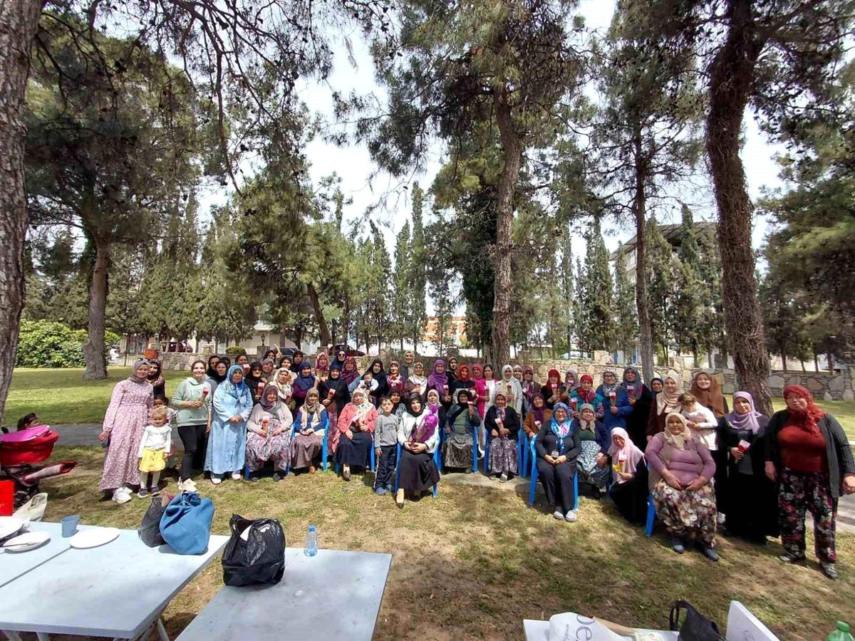 Çine'de Anneler Günü dolayısıyla anlamlı etkinlik düzenlendi