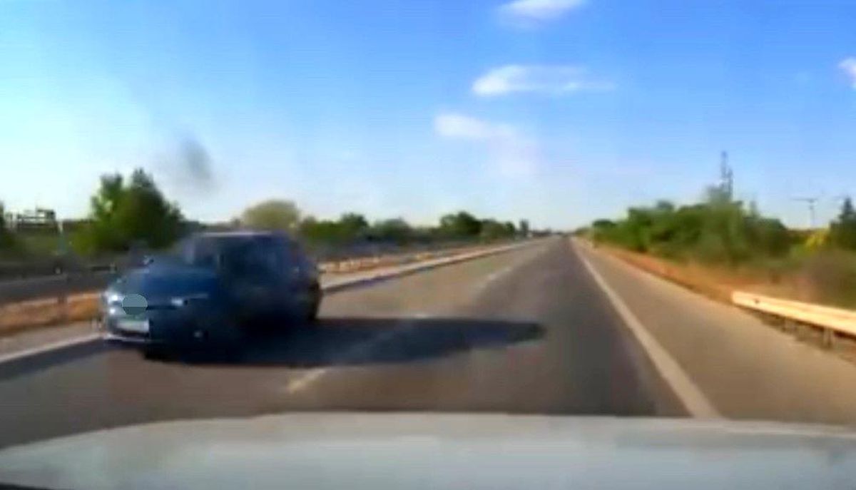 Edirne'de ters yönde ilerleyen otomobil trafikte tehlike saçtı