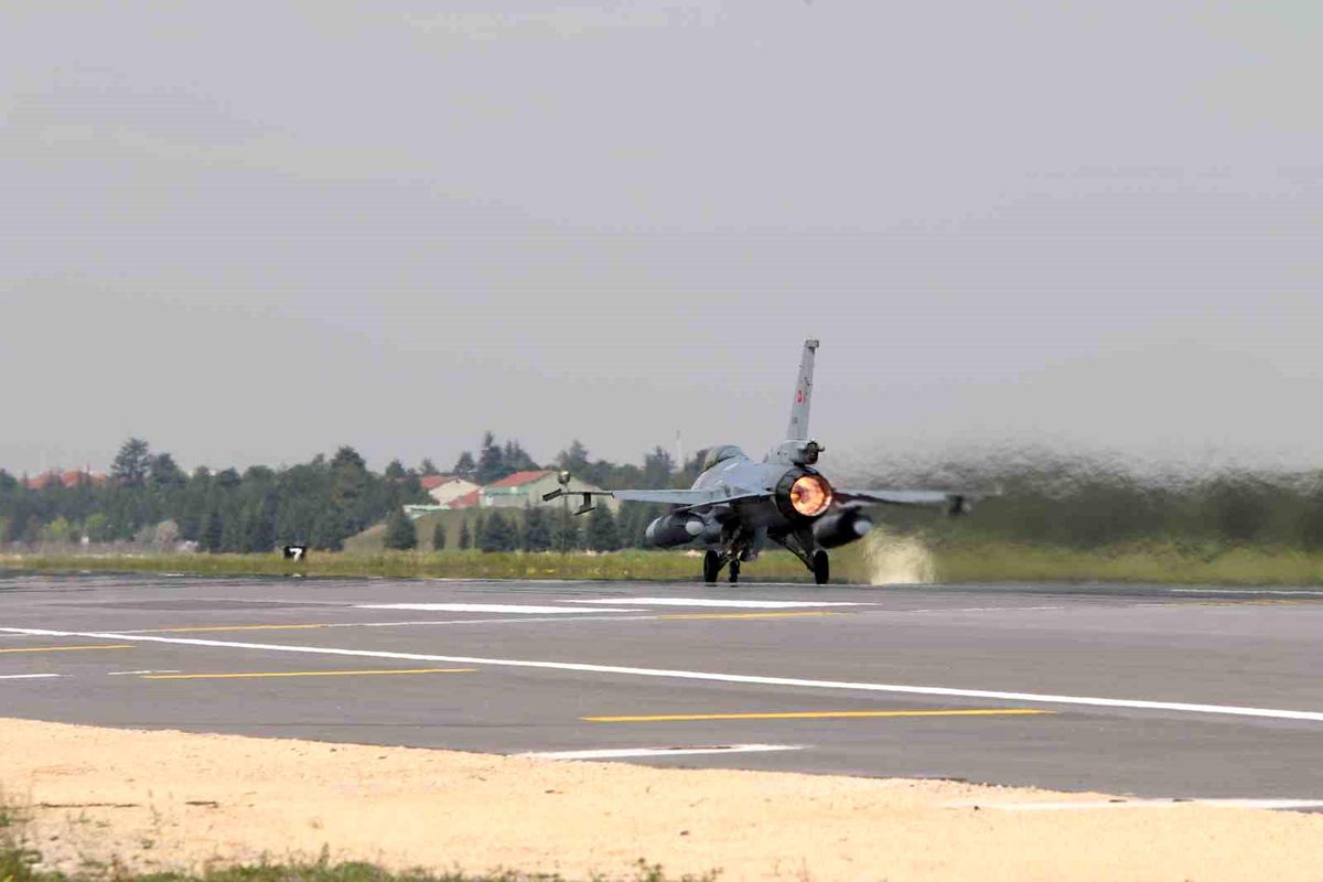 Efes 2026 için F-16'lar Eskişehir'den böyle havalandı