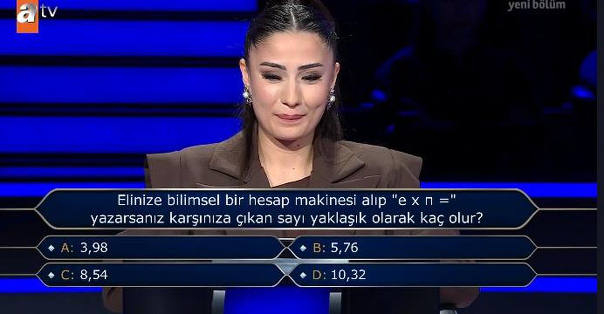 Elinize bilimsel bir hesap makinesi alıp "e x n =" yazarsanız karşınıza çıkan sayı yaklaşık olarak kaç olur?