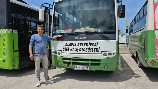 Emekleyerek otobüse binen kız çocuğunu fark eden şoför, o anları anlattı 7 emekleyerek otobuse binen kiz 19830833 2648 5 m