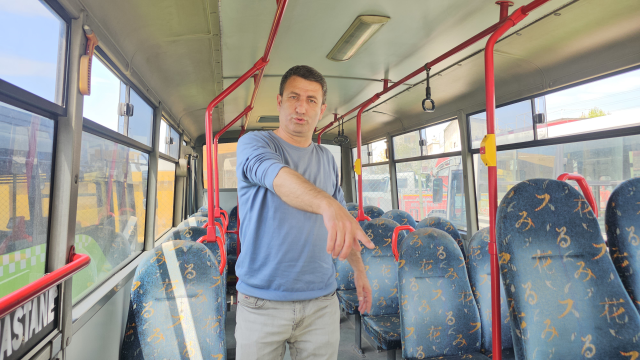 Emekleyerek otobüse binen kız çocuğunu fark eden şoför, o anları anlattı 8 emekleyerek otobuse binen kiz 19830833 5516 6 m