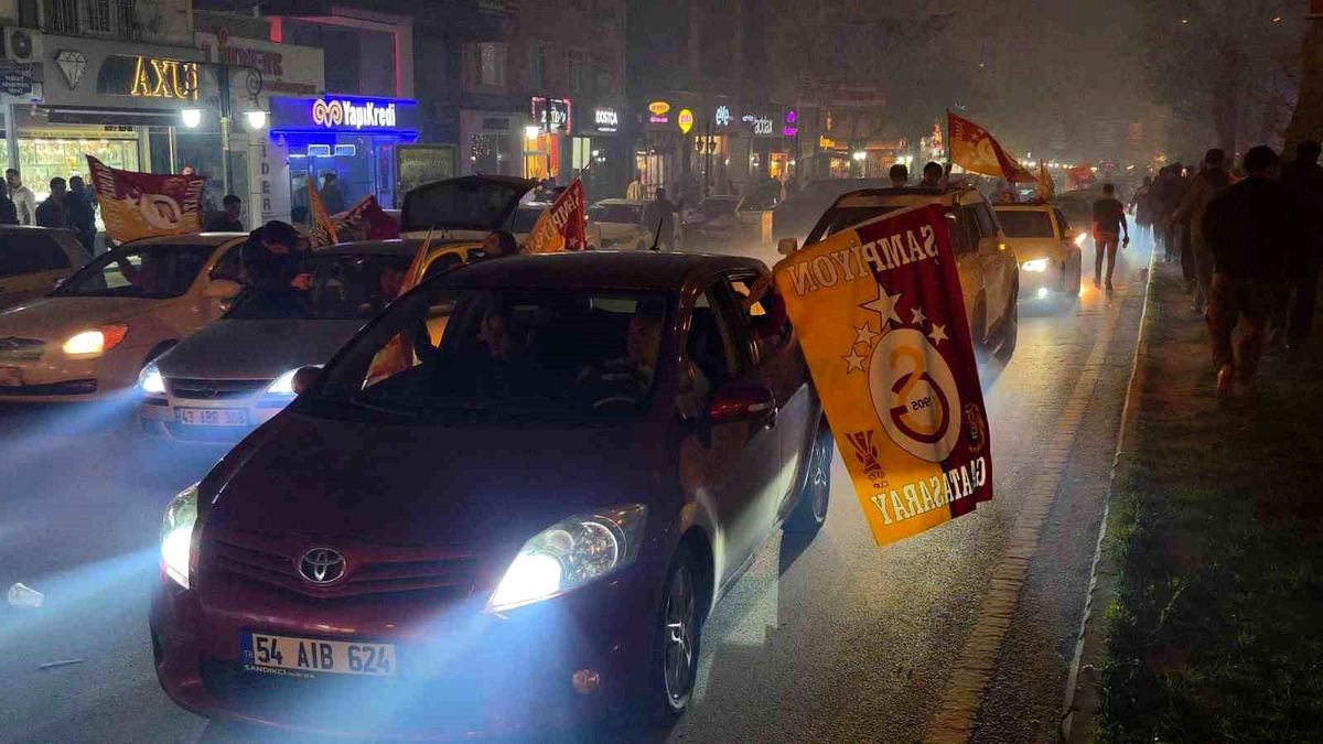 Galatasaray'ın 26. Şampiyonluğu Kütahya'da coşkuyla kutlandı