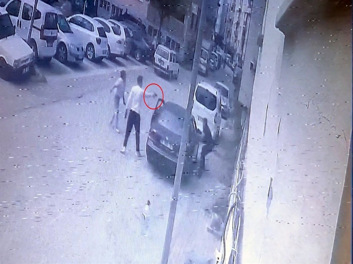 Husumetlisini silahla yaralayan şüpheli, saklandığı çatı katında yakalanarak tutuklandı