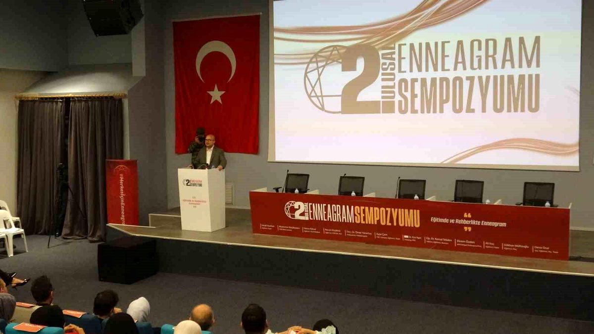 Marmara Üniversitesi'nde dikkat çeken sempozyum: "İnsan anlaşılmadığında şiddete yöneliyor"