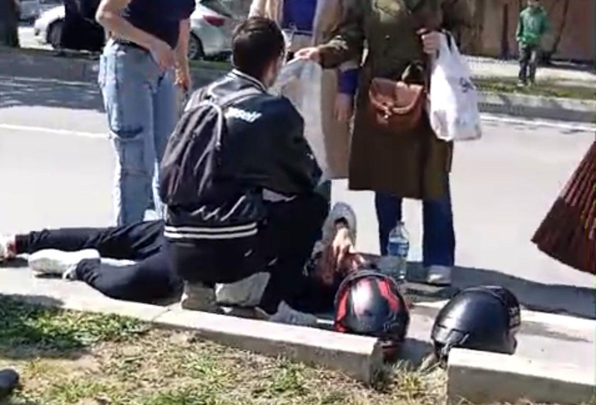 Motosiklet otomobil ile çarpıştı: 1 yaralı