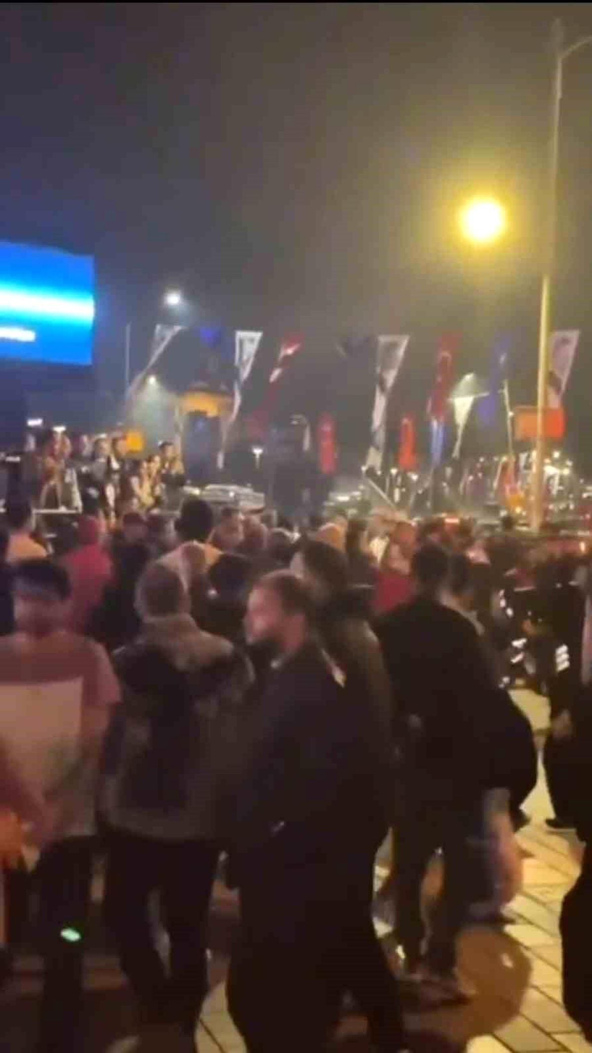 Üsküdar'da Galatasaraylı taraftarlara saldırı