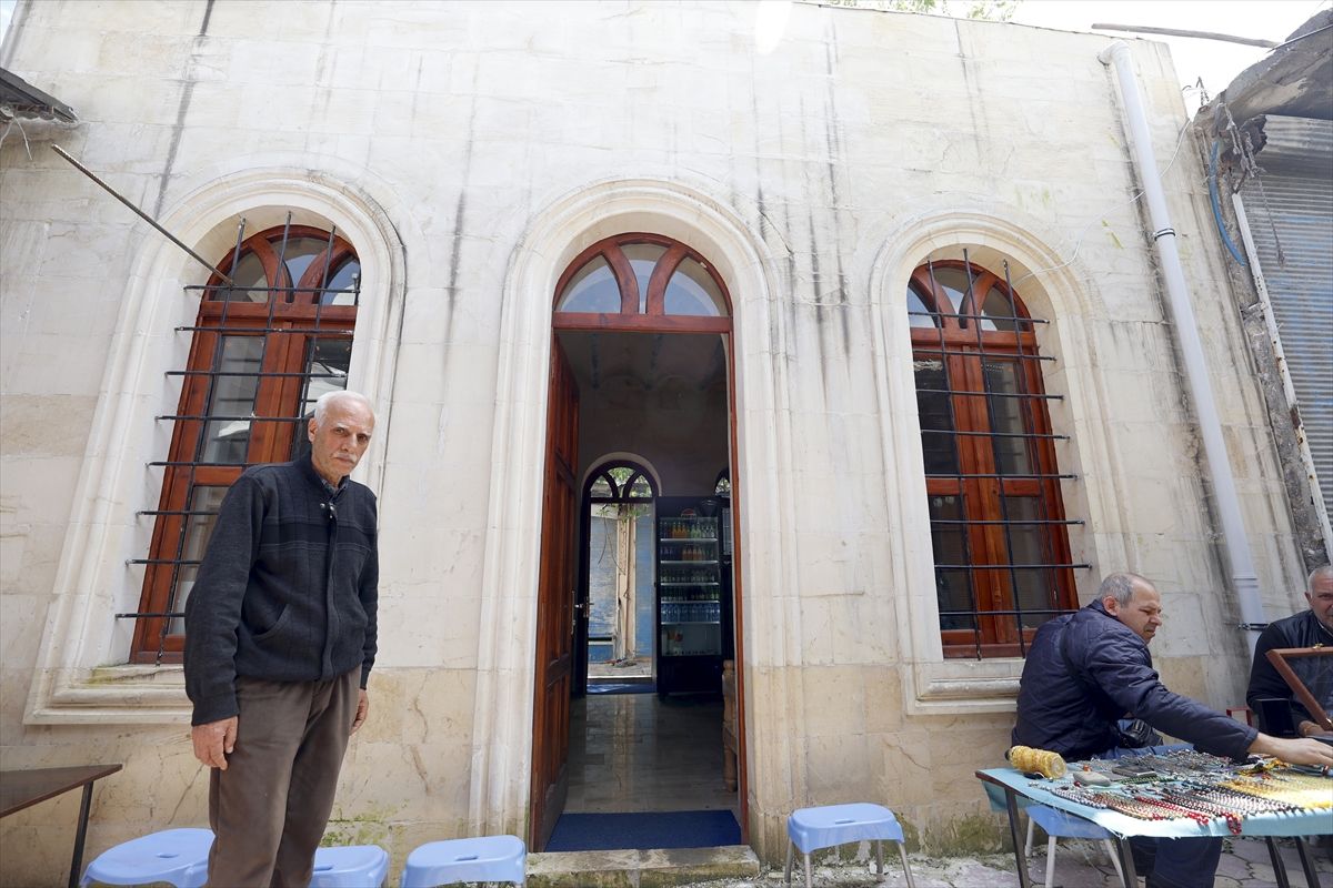 Adıyaman'da depremde yıkılan tarihi çayevi yeniden ayağa kaldırıldı