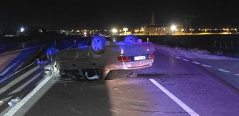 Aksaray'da beton mikserine çarpan otomobilin sürücüsü ağır yaralandı