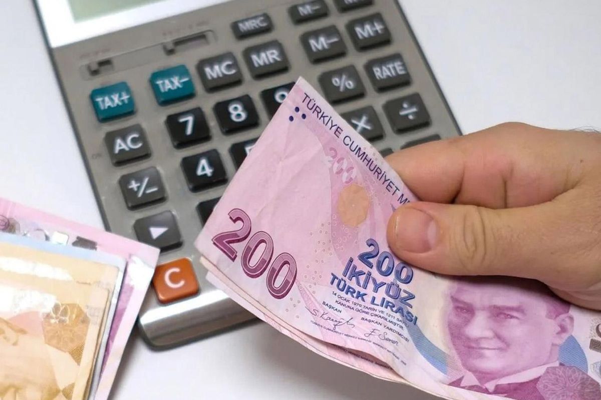 Alım gücü düşen memur ve emekliye nefes aldıracak zam teklifi