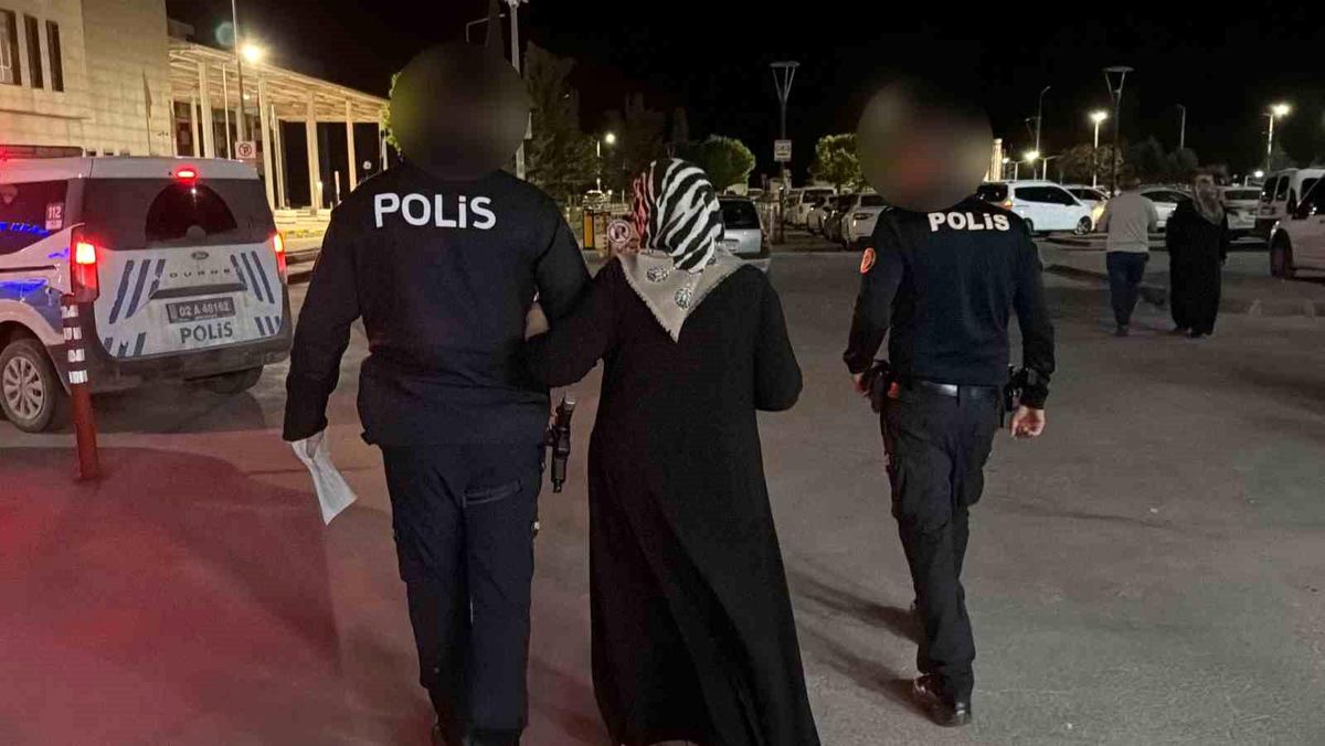Anneler Günü'nde 80 yaşındaki annesini darp etti
