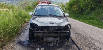 Demirci'de otomobilde çıkan yangın söndürüldü