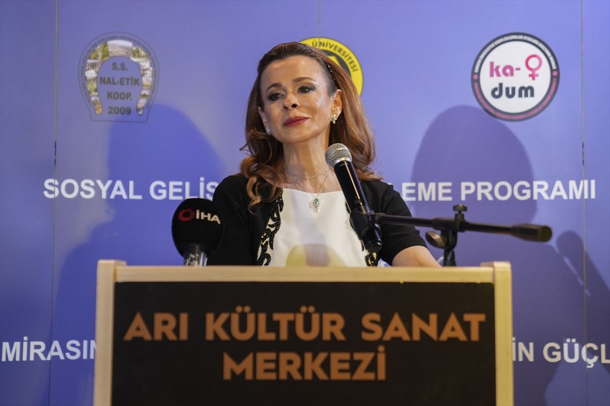 "Kalbin Emeği" fotoğraf sergisi Ankara'da sanatseverlerle buluştu