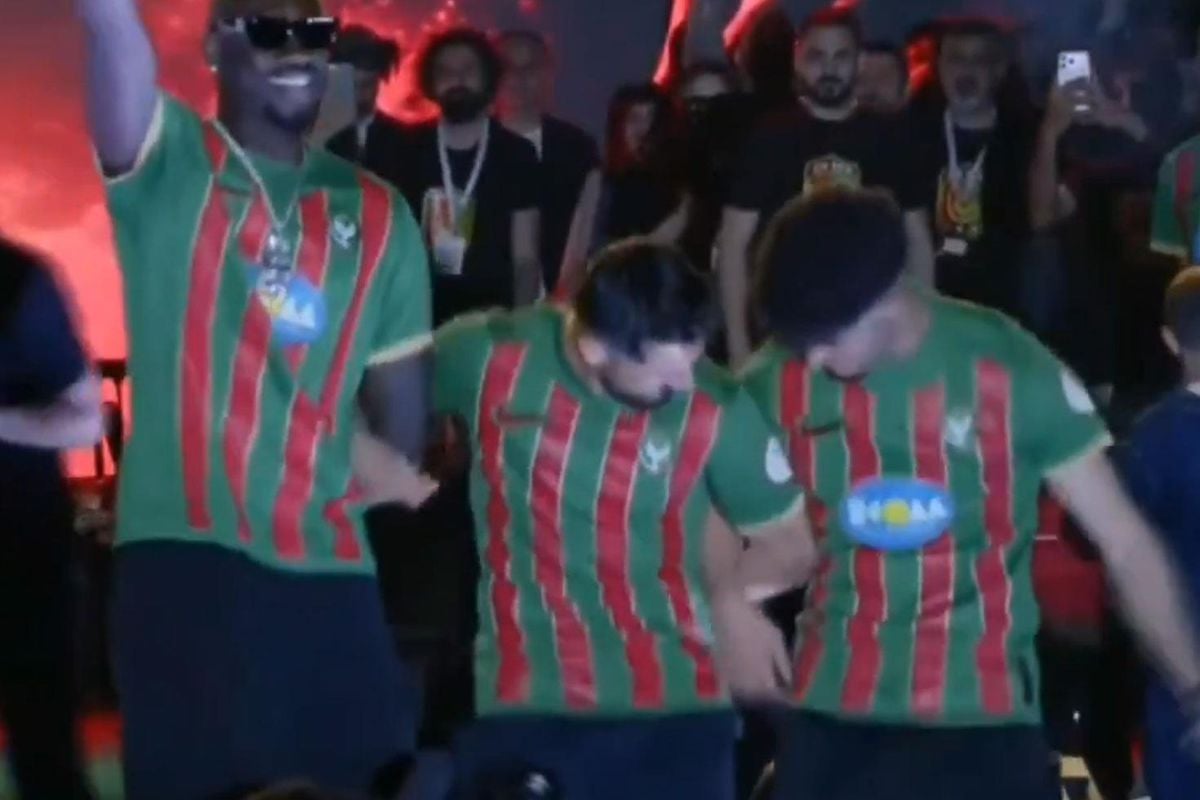 Kutlamalara damga vurdu! Diagne'den geceyi sallayan hareket