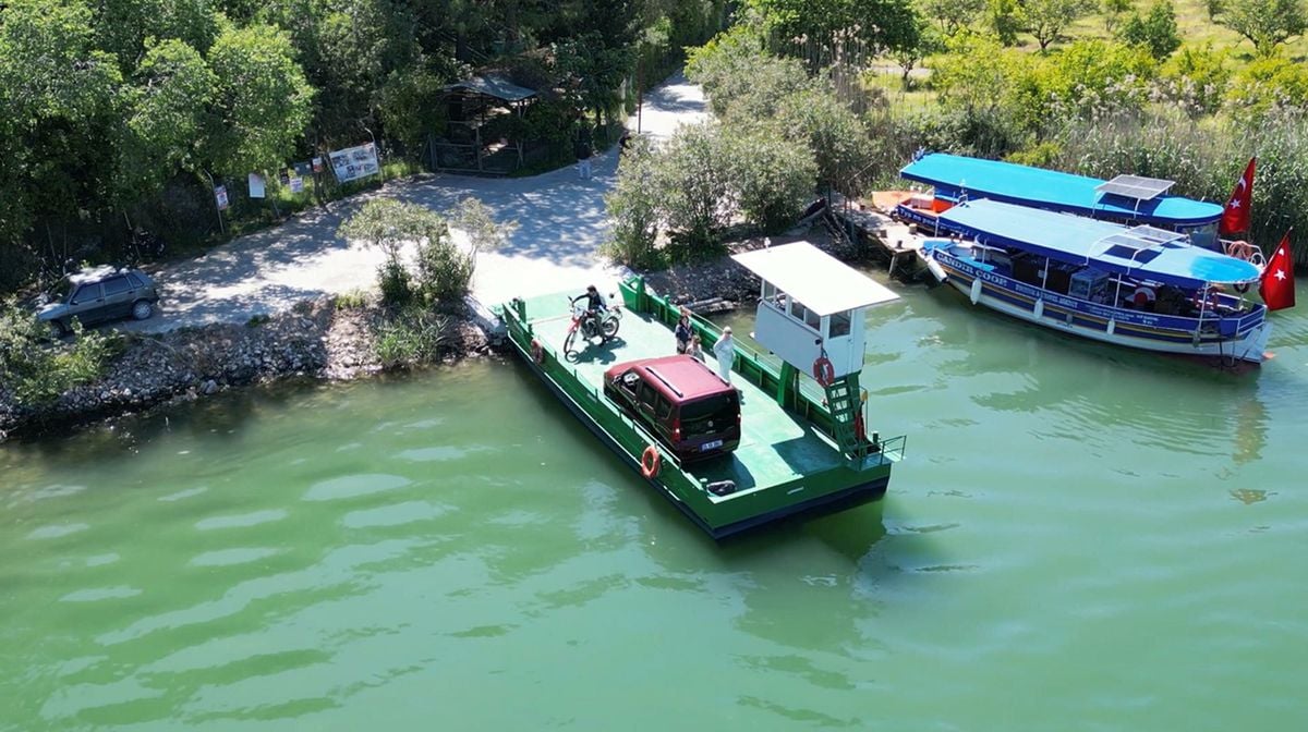 Dalyan Kanalı'nda Feribot Seferleri Zamandan Tasarruf Sağlıyor