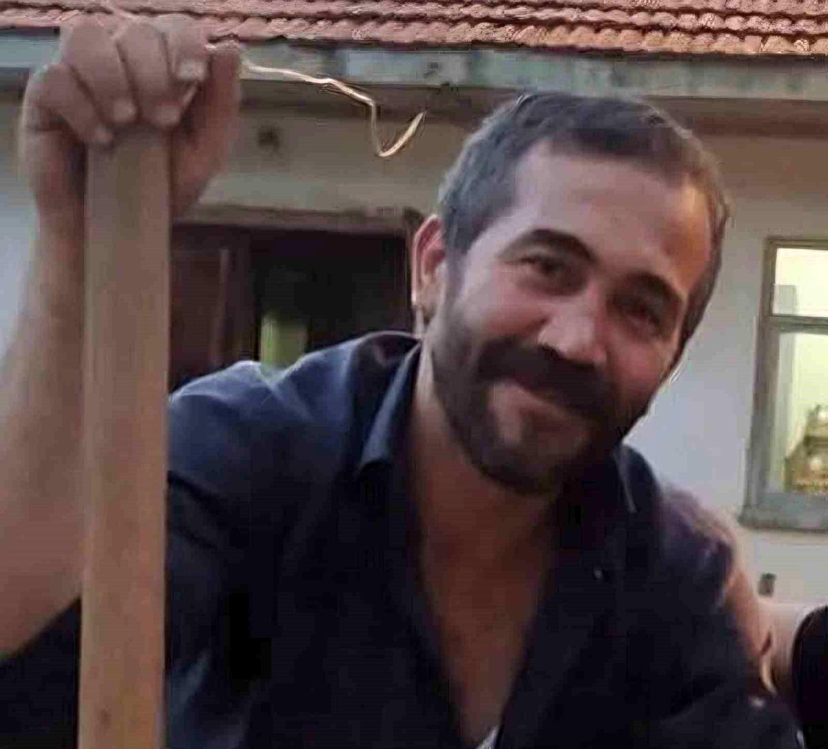 Tomruk altında kalan işçi ağır yaralandı