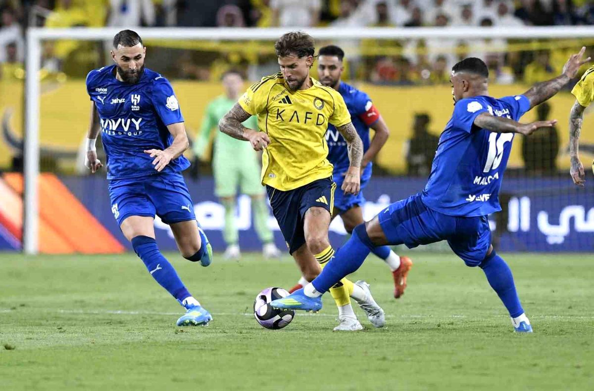 Al Nassr'ın şampiyonluğu 90+8'de yenilen golle ertelendi