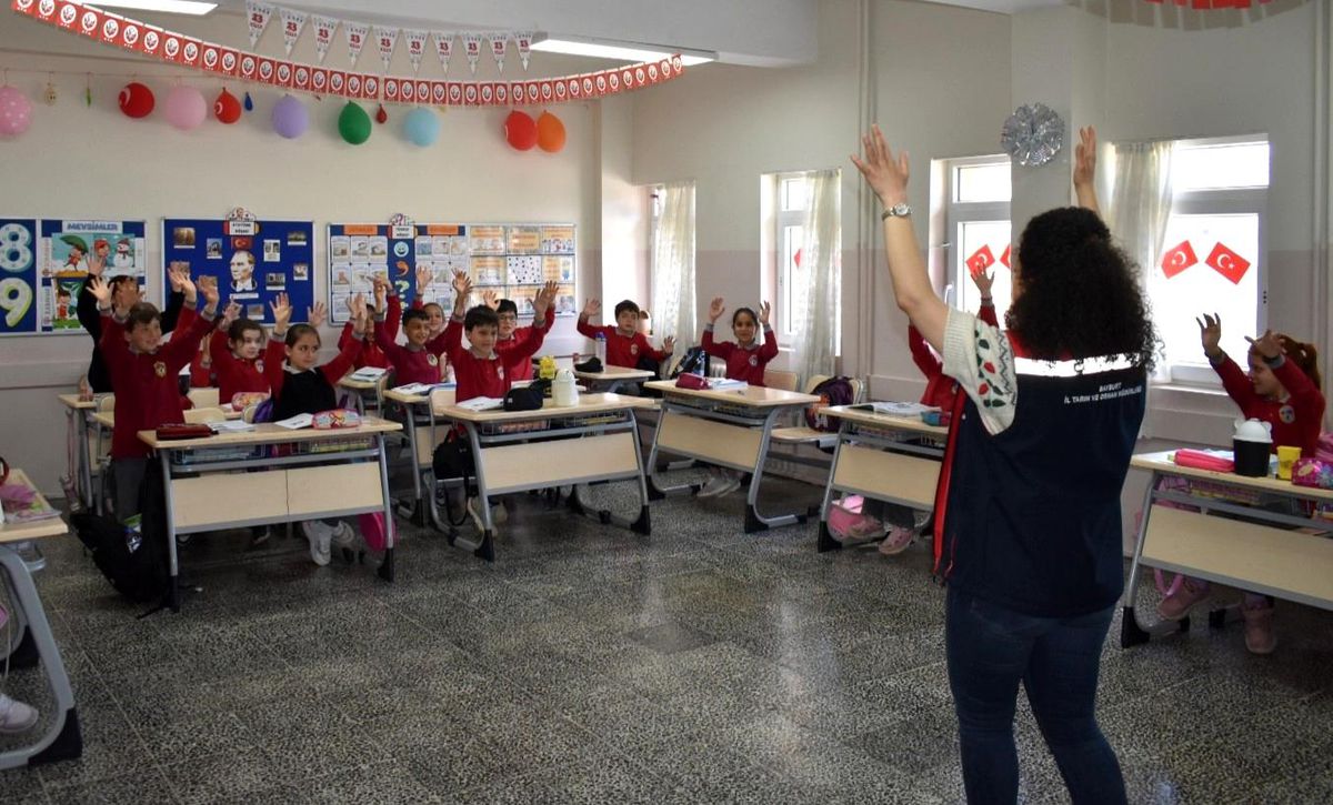 Bayburt'ta öğrencilere gıda güvenilirliği ve su verimliliği anlatıldı