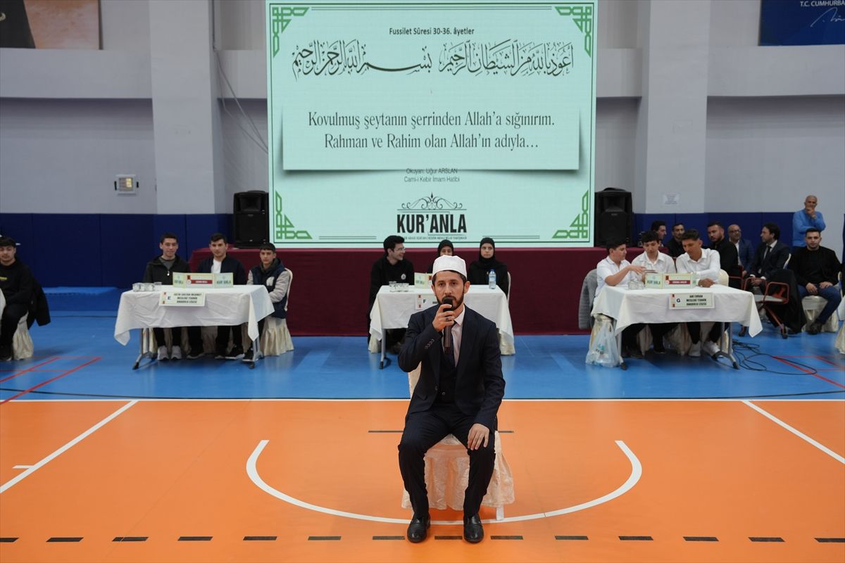 Çubuk'ta 'Liseler Arası Kur'an-ı Kerim Meali Bilgi Yarışması' düzenlendi