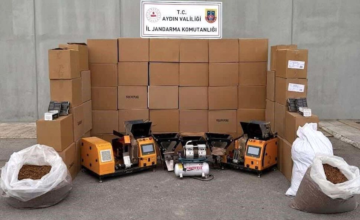 Efeler'de kaçak sigara imalathanesine baskın