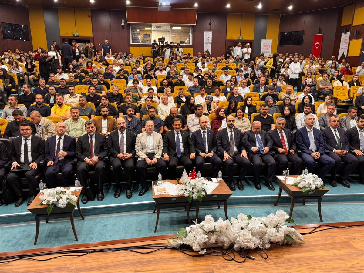 Emlak Konut GYO Genel Müdürü Yılmaz, Hatay'da afet yönetimi konulu programda konuştu Açıklaması