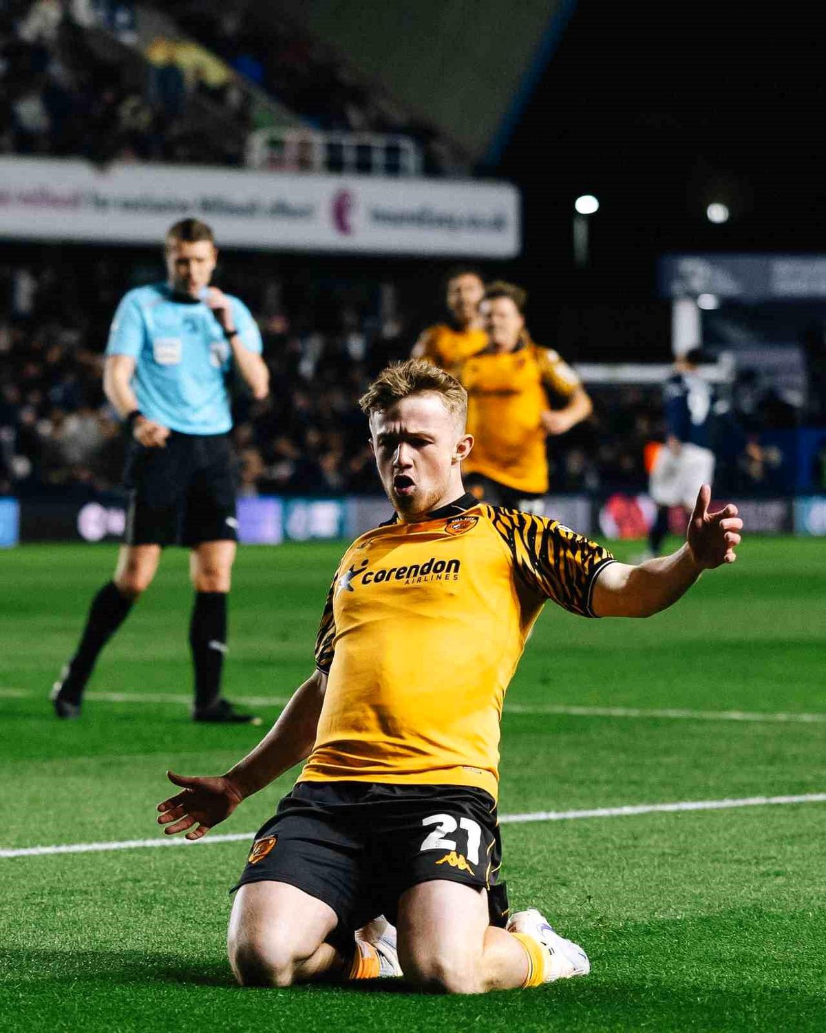 Hull City, play-off finaline yükseldi