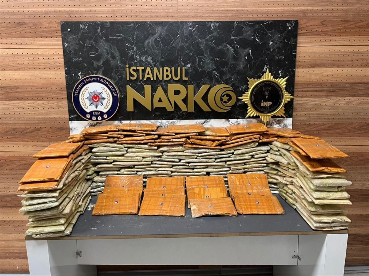 İstanbul'da bir kamyonette 92 kilo 500 gram eroin ele geçirildi