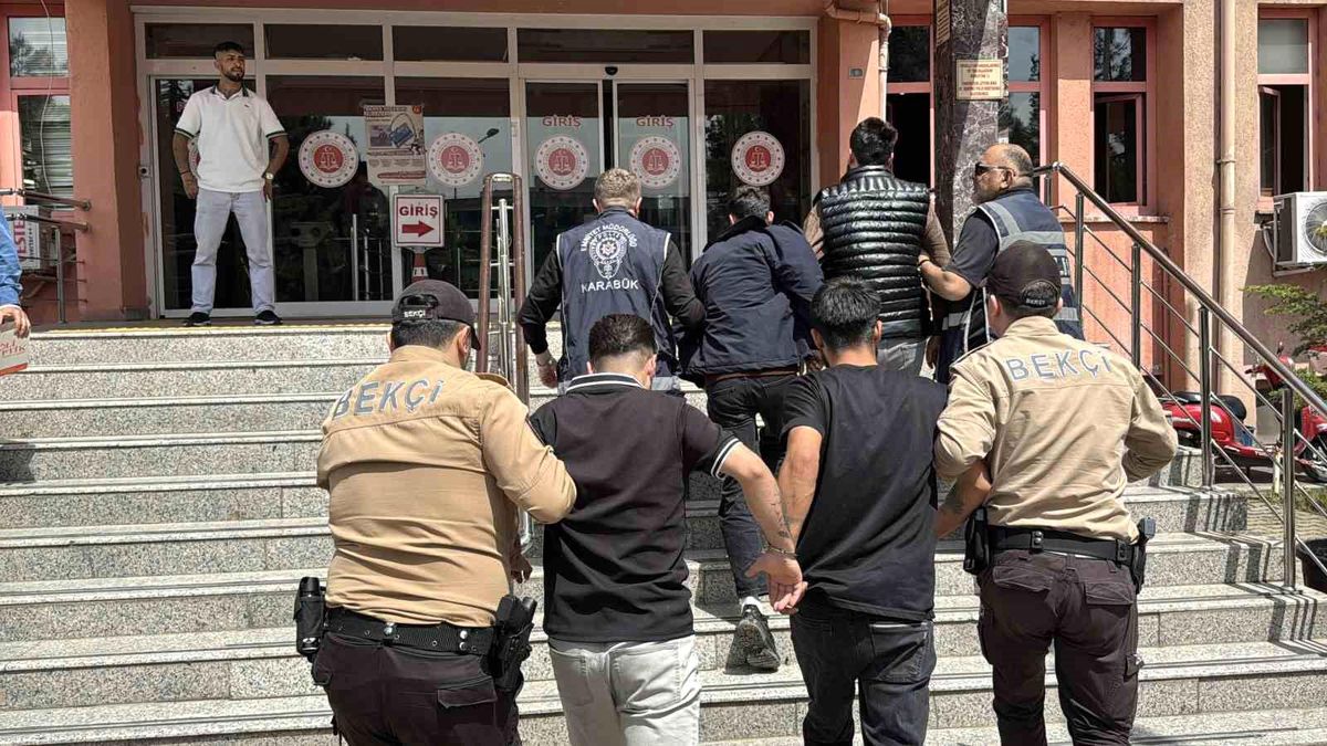 Karabük'teki kavganın nedeni "yol verme" tartışması çıktı