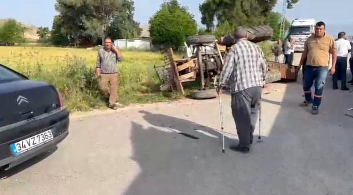 Kırıkhan'da devrilen traktör sürücüsü yaralandı