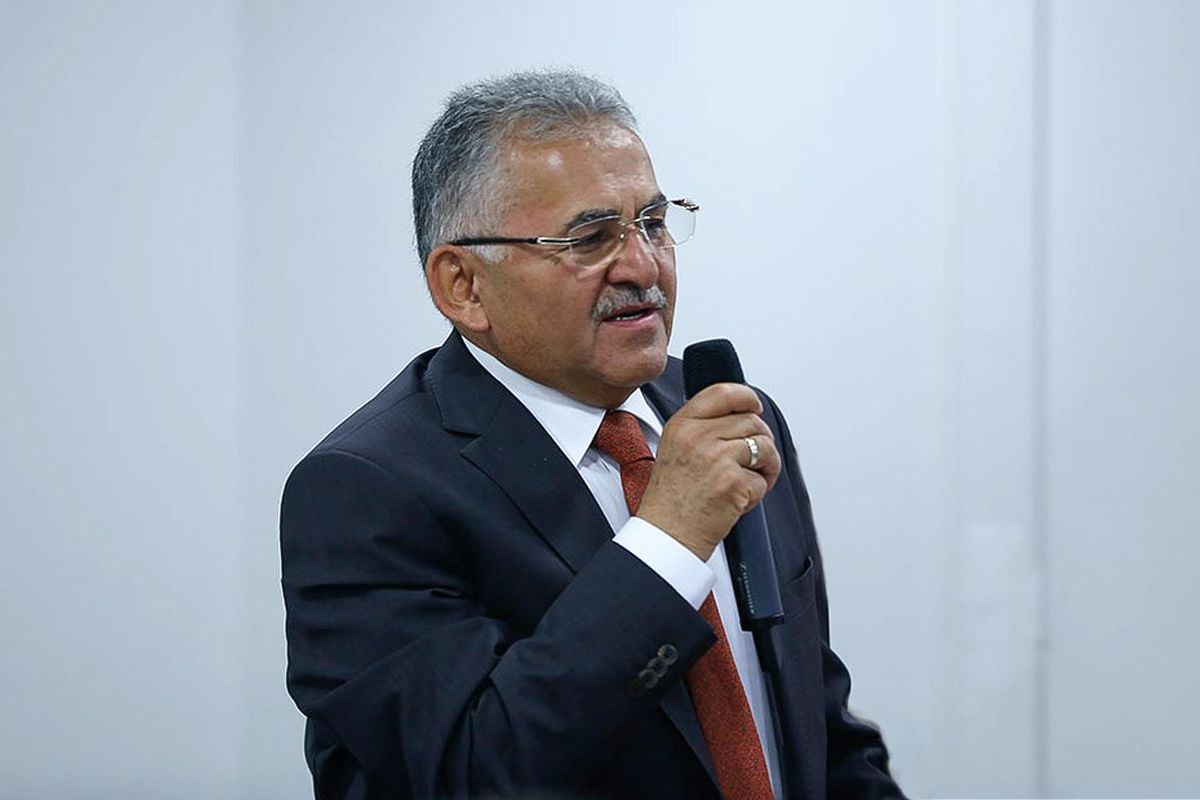 Memduh Büyükkılıç'tan 'özel hayat' çıkışı: Belediye başkanı 'benim özelim' diyemez