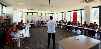 Mersin'de Türk Kızılay gönüllülerine engelli ve yaşlı bakımı eğitimi verildi