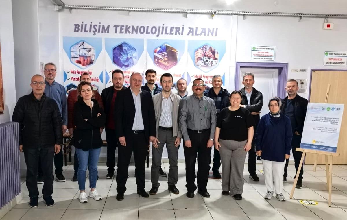 Öğretmenlere dijital dönüşüm eğitimi