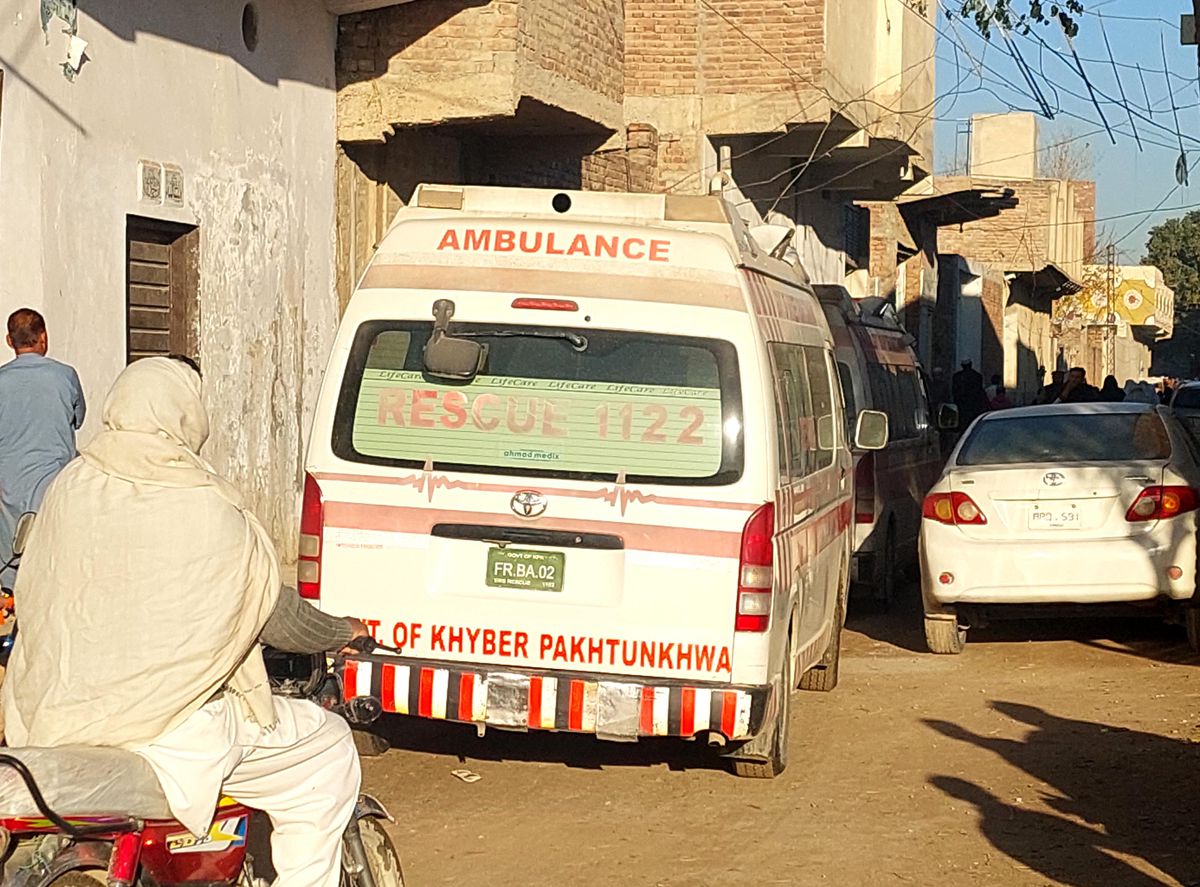 Pakistan'da Polis Aracına Bombalı Saldırı: 7 Ölü