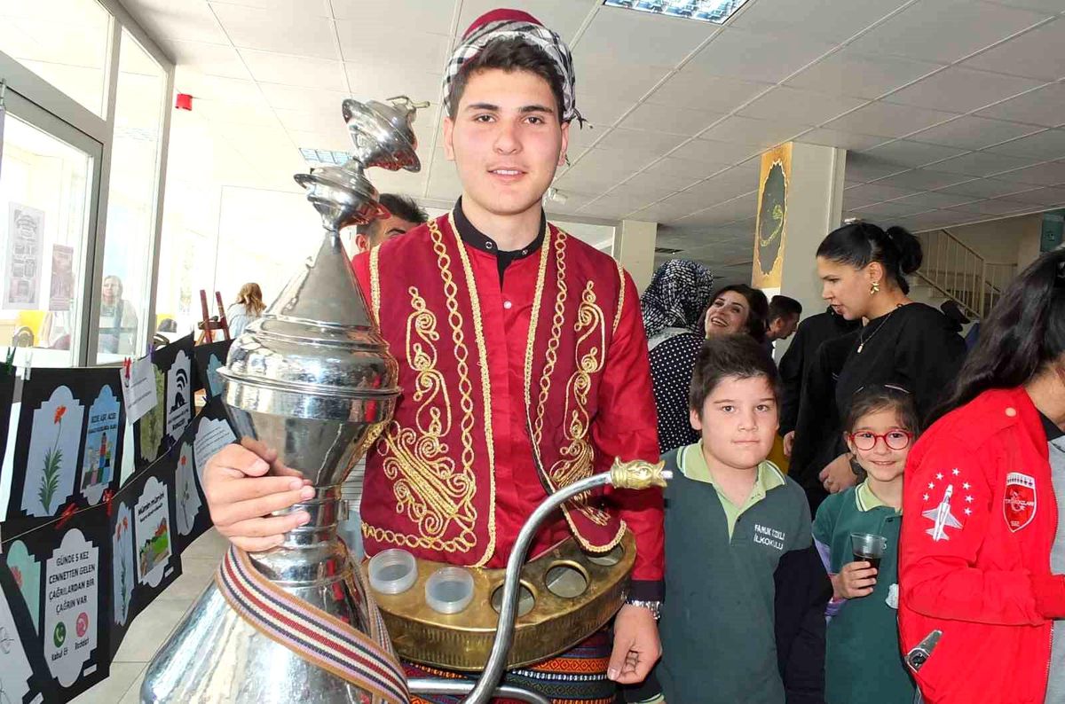 Sergide Osmanlı Şerbeti ikram etti