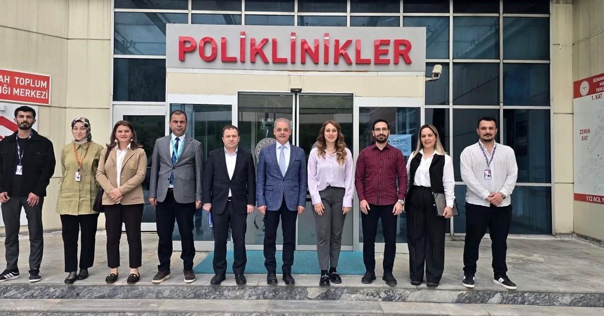 Tekin, Kemah Devlet Hastanesi'nde çalışmaları inceledi