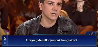 Uzaya giden ilk oyuncak hangisidir?