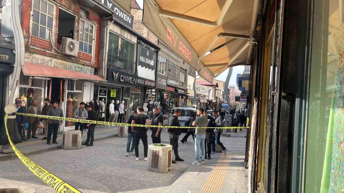 Van'da sokak ortasında silahlı saldırı: 1 yaralı