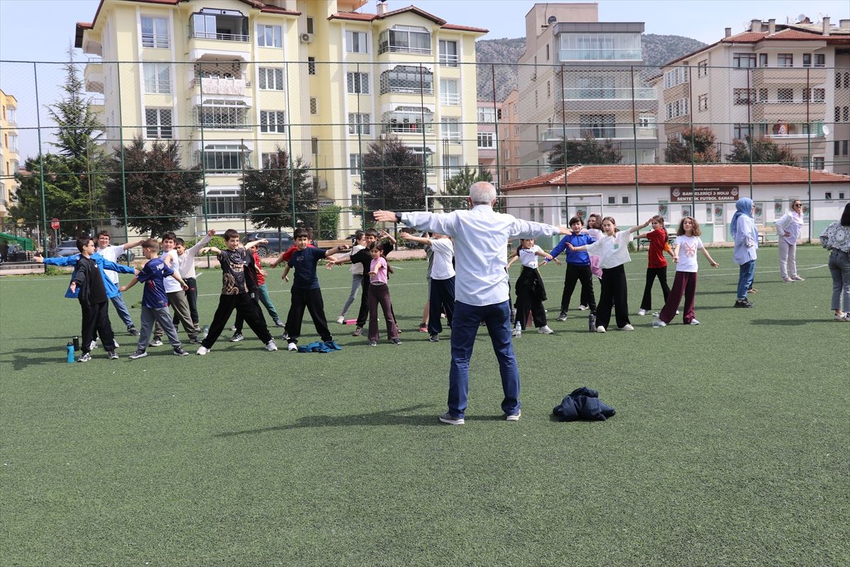 Amasya'da öğrenciler için spor etkinliği düzenlendi
