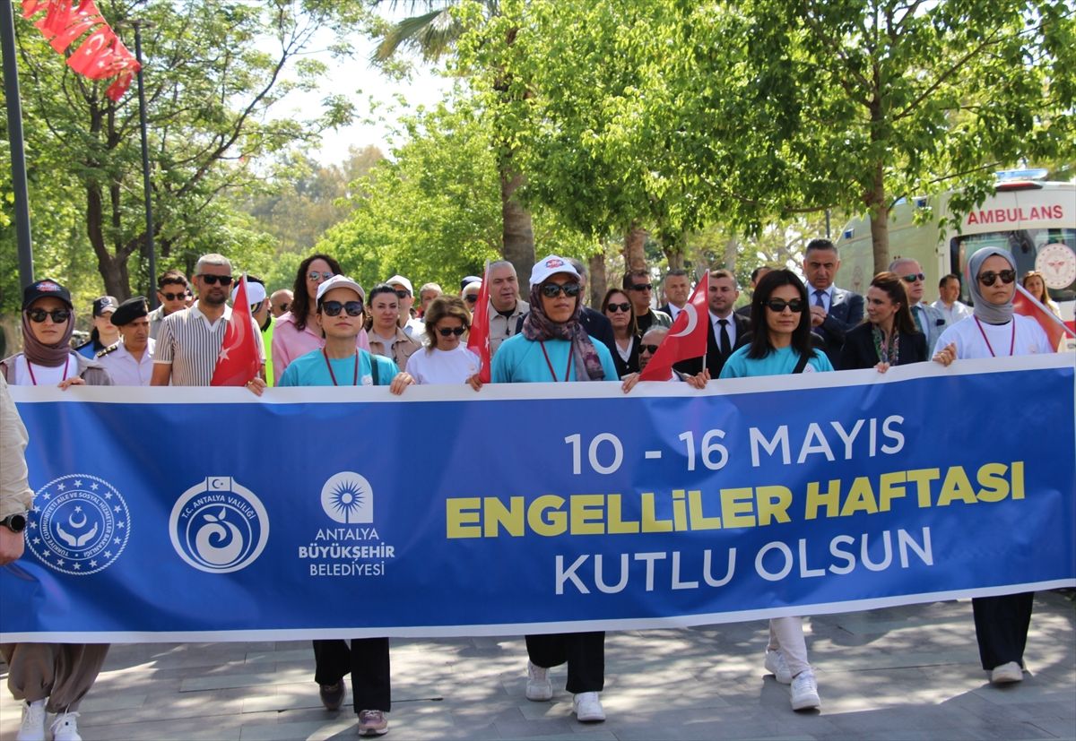 Antalya'da Engelliler Haftası kortej yürüyüşü