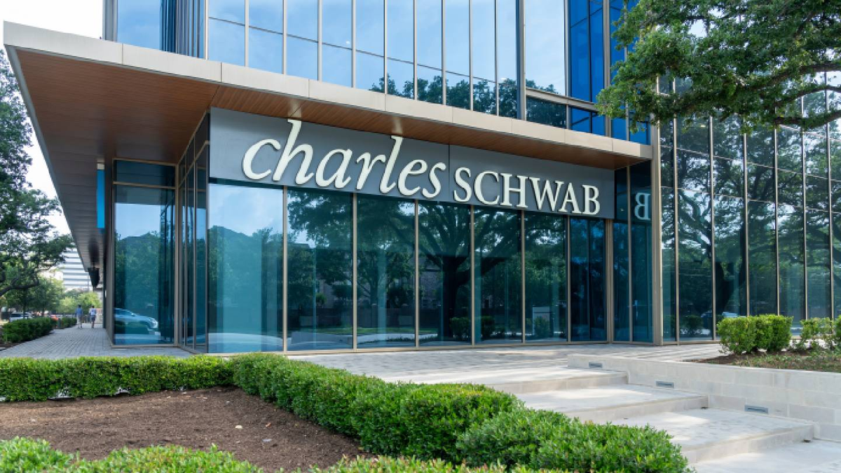 Charles Schwab Bitcoin ve Ethereum alım satımını başlattı