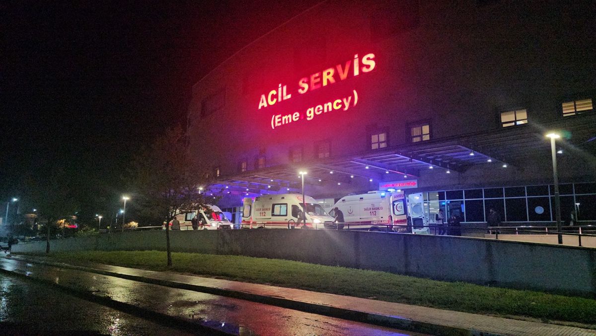 Çorum'da çıkan bıçaklı kavgada 2 kişi yaralandı