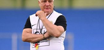 Dick Advocaat Curaçao'ya geri döndü