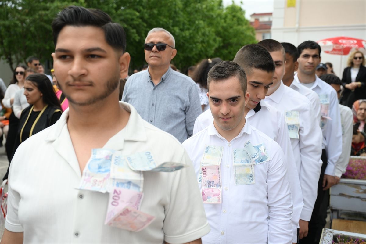 Edirne'de engelli öğrenciler için temsili asker uğurlama töreni düzenlendi