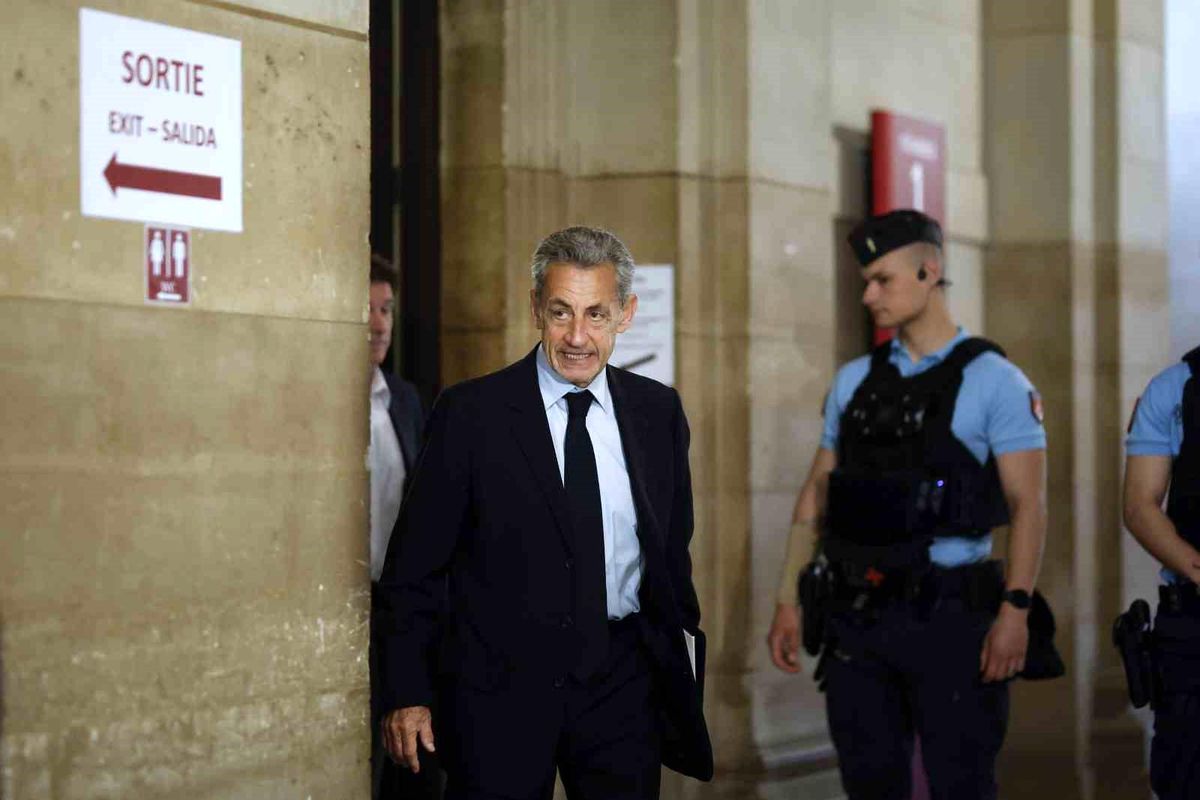 Fransa'nın eski Cumhurbaşkanı Sarkozy hakkında 7 yıl hapis ve 5 yıl siyasi yasak talebi