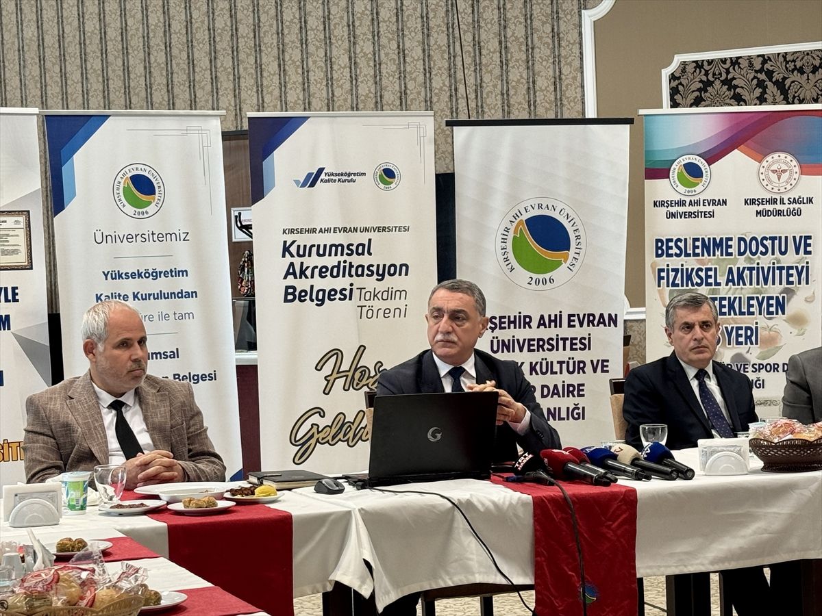 KAEÜ Rektörü Karahocagil, basın toplantısı düzenledi