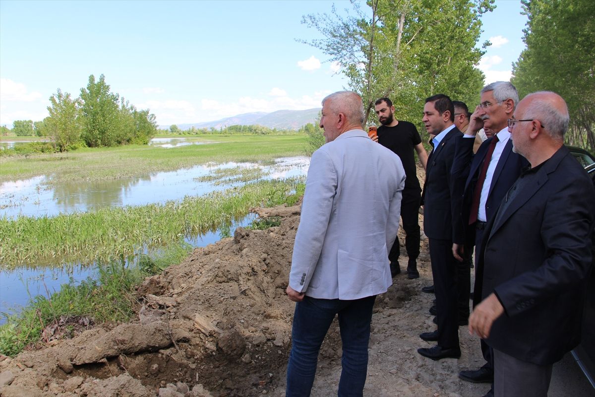 MHP Tokat Milletvekili Bulut, taşkından etkilenen alanlarda incelemelerde bulundu