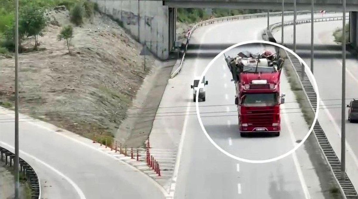 Otoyolda kuralları hiçe sayan sürücüler dron kamerasına yakalandı