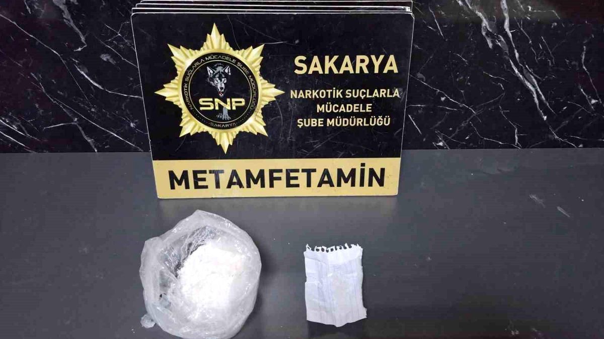 Polisten 4 ayrı uyuşturucu operasyonu: 4 tutuklama